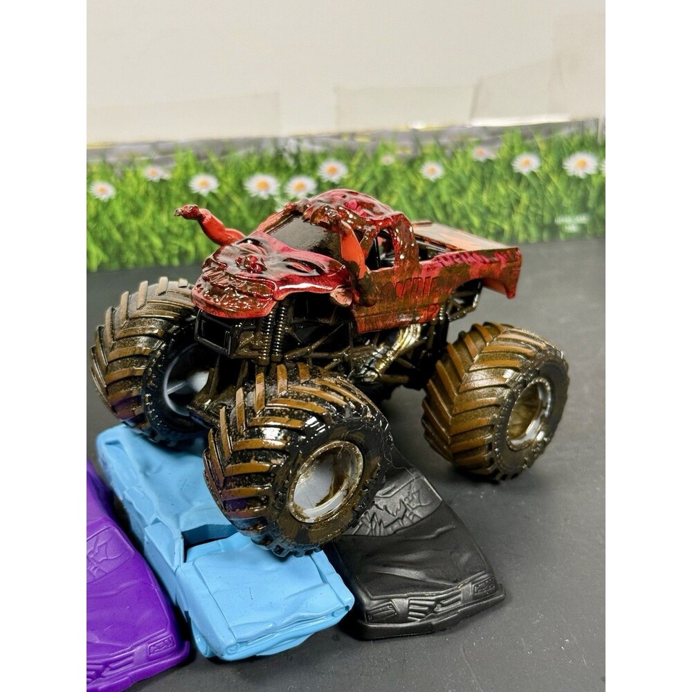 Custom Monster Jam Red Zombie Mud Run 1:64 Monster Truck